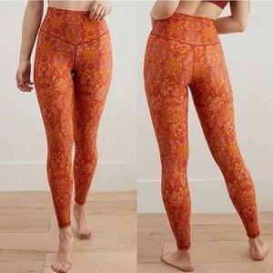 Aerie Small Orange Paisley Pattern Leggings - buttery soft